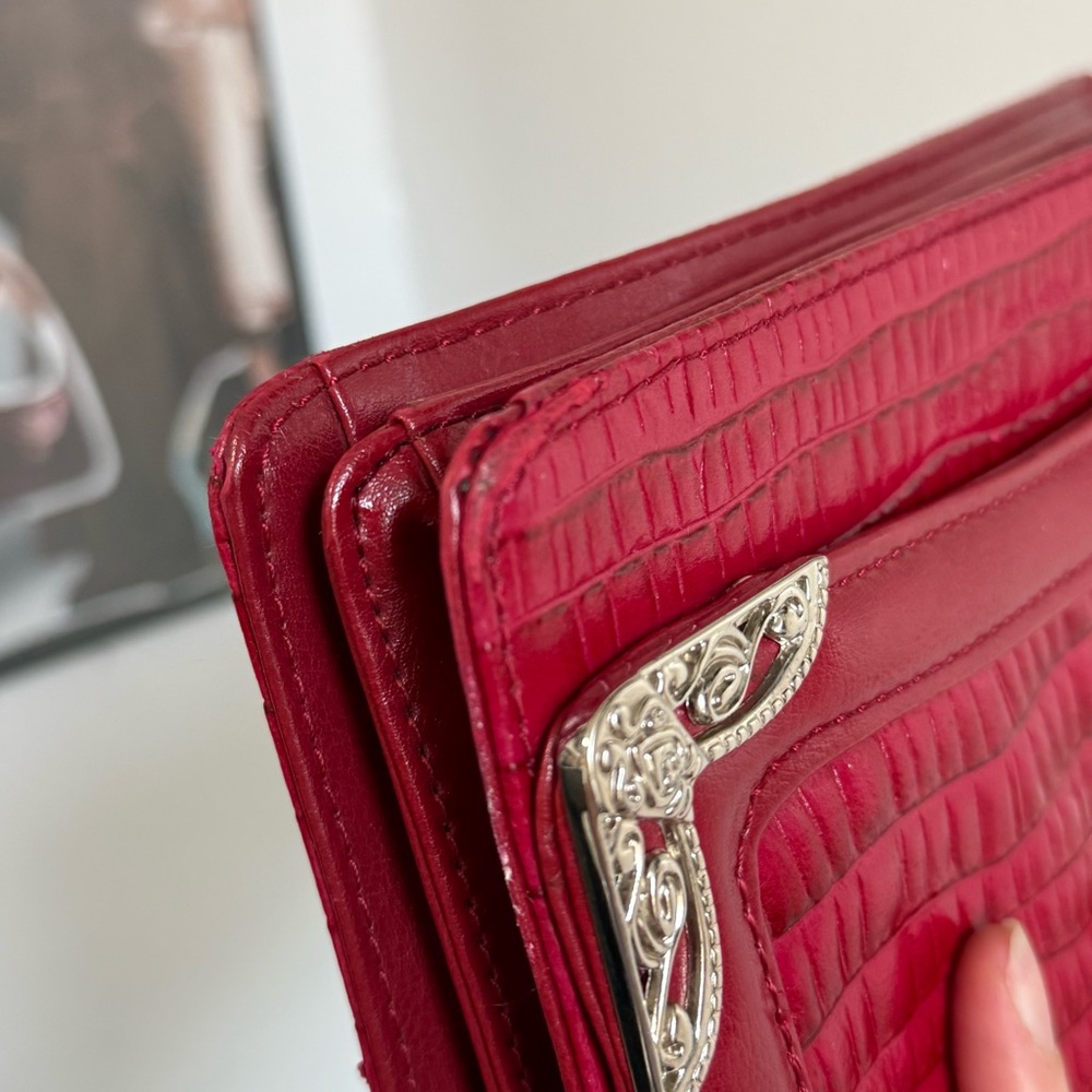 Brighton Genuine Leather Red Handbag Purse Crossbody Heart silver - Picture 7 of 15